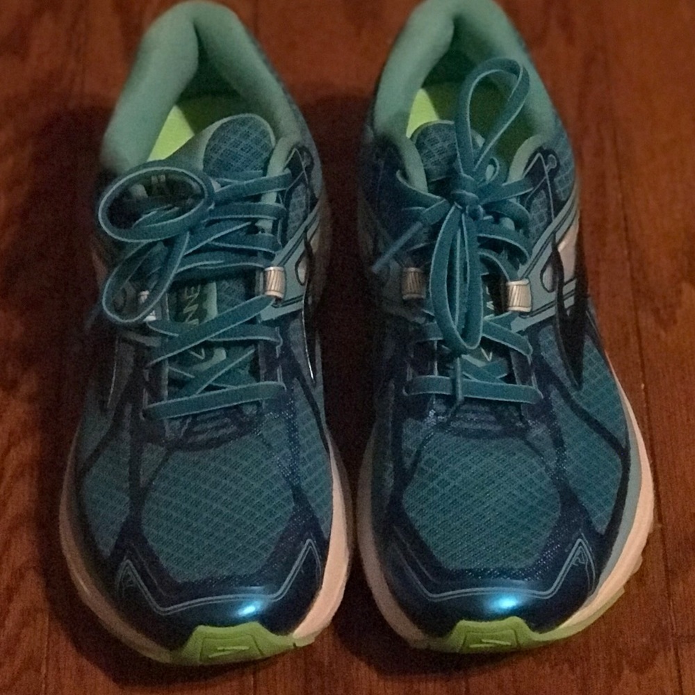 Brooks Ravenna 7 size 9.5M
